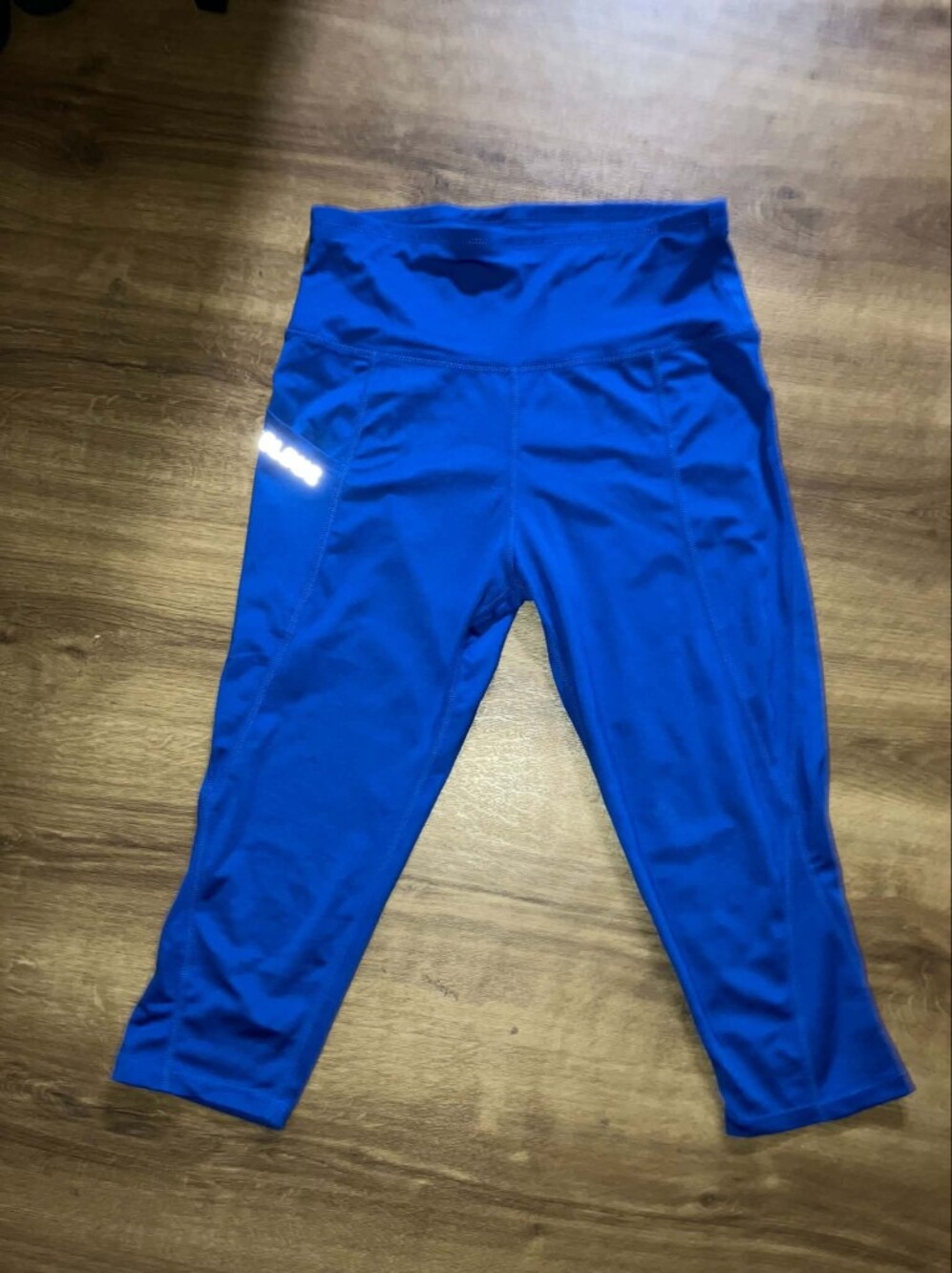 High-Waist Performance Capri Leggings in Bright Blue